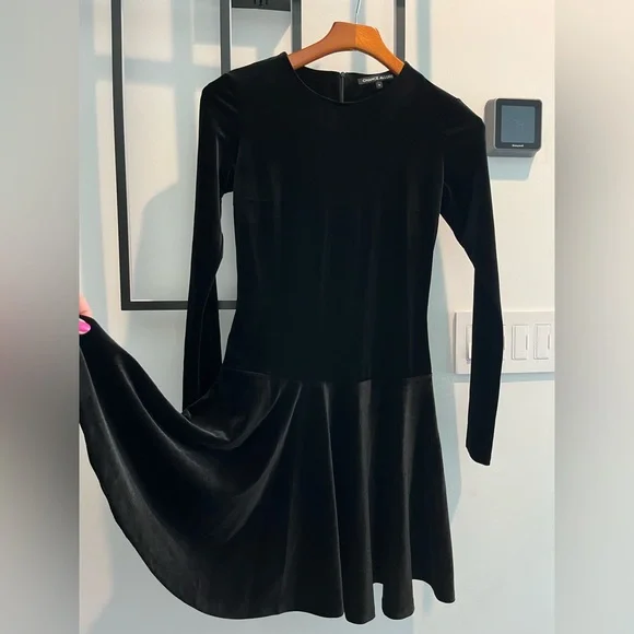 Black Velvet Long-Sleeve Midi Dress - Picture 2 of 14